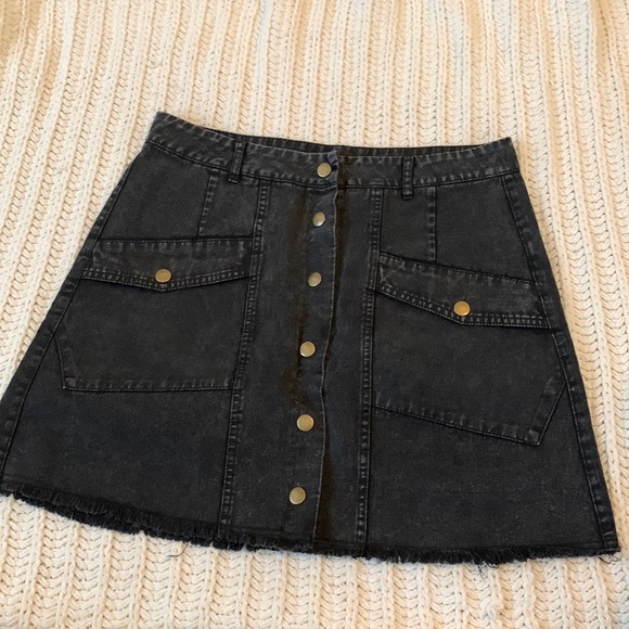 She + Sky, black shirt, size M - Picture 1 of 4